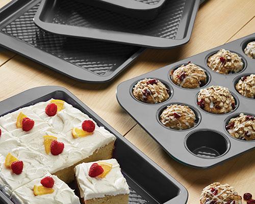 Discover the best bakeware prom Prestige. Non stick, easy clean, freezer safe!