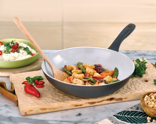 Earth Pan is an eco cookware range.  Choose a PFOA free ceramic pan with a difference!