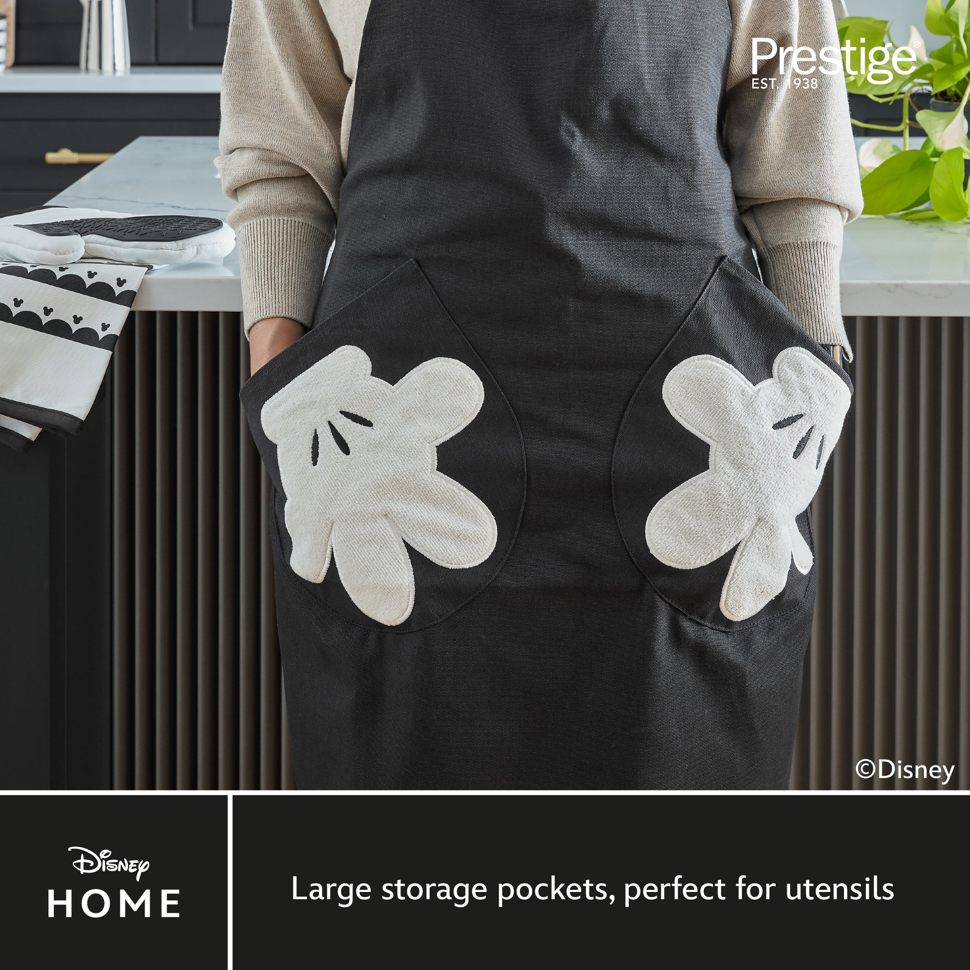 Disney Monochrome Mickey Mouse: Cotton Apron & Pockets