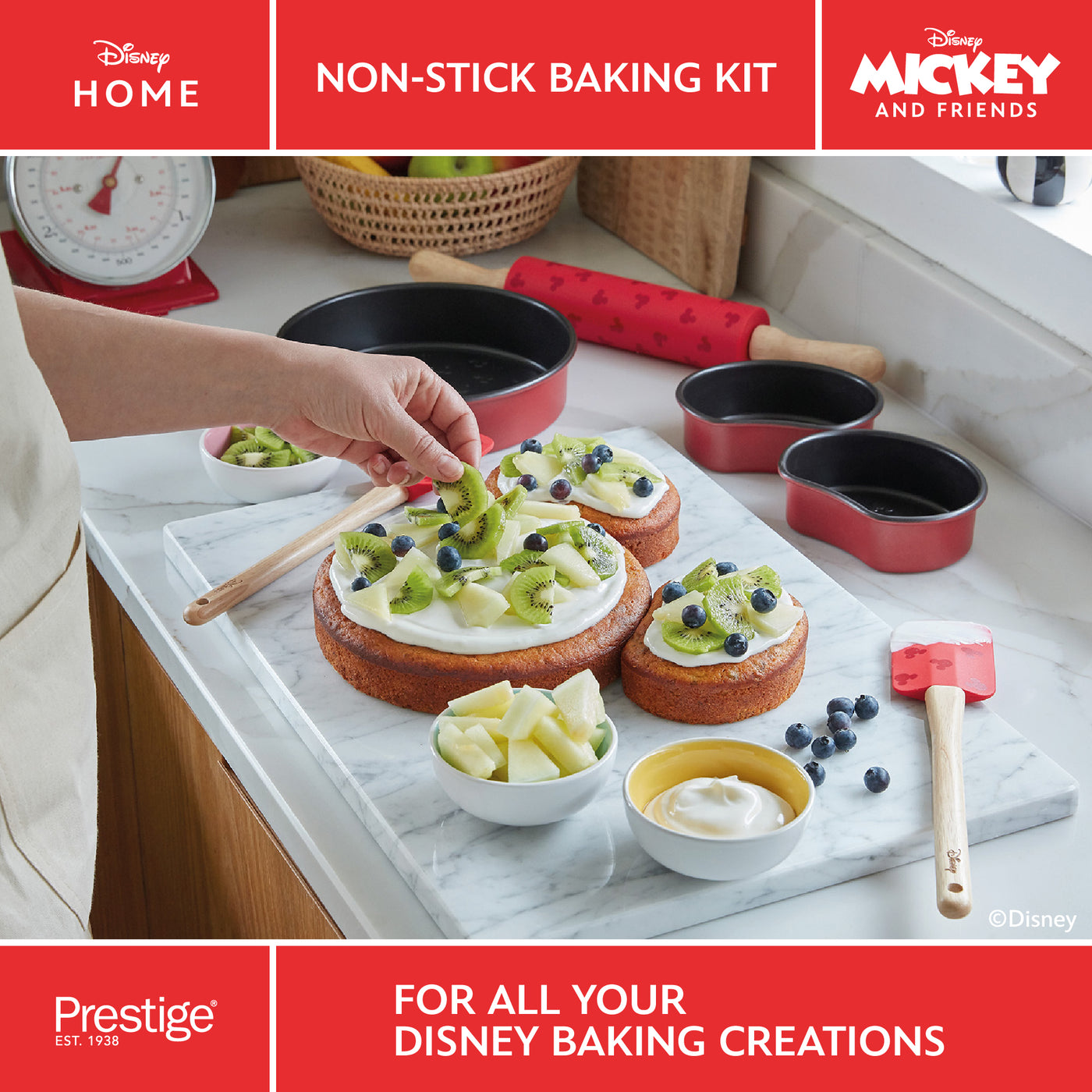 Disney Bake with Mickey: Complete Non-Stick Baking Kit